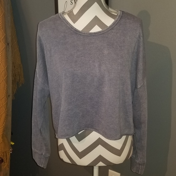 Colsie Cropped Top - Picture 1 of 7